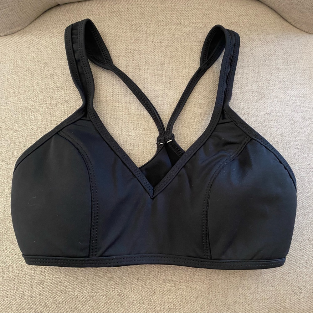 NWOT M black sports bra